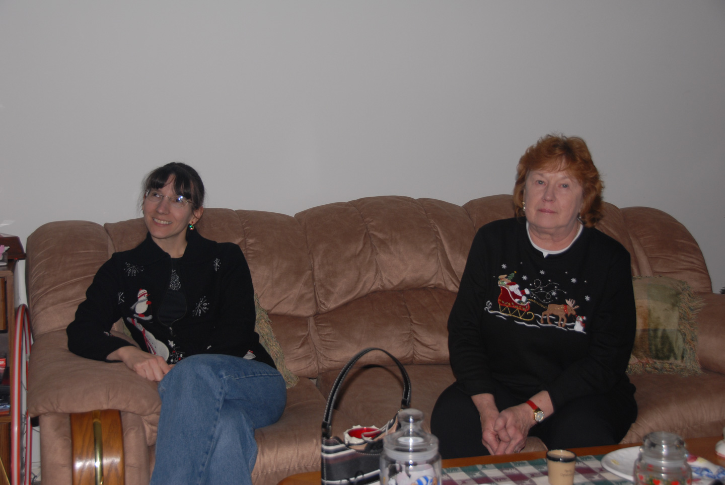 Anne and Mom on sofa