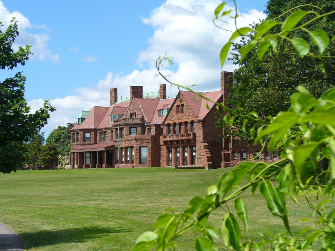 Vineyard Mansion Newport