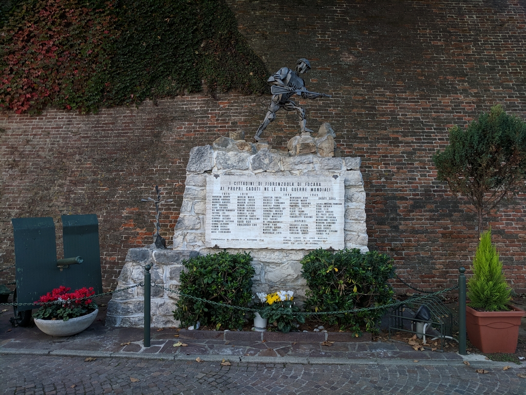 Monument in Fiorenzuola di Focara to soldiers killed in World War II