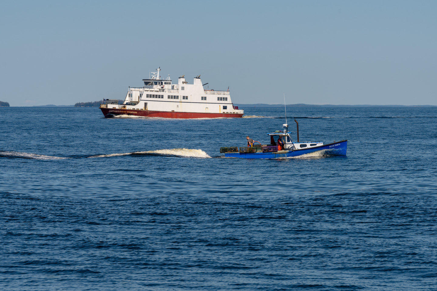 boats going opposite directions