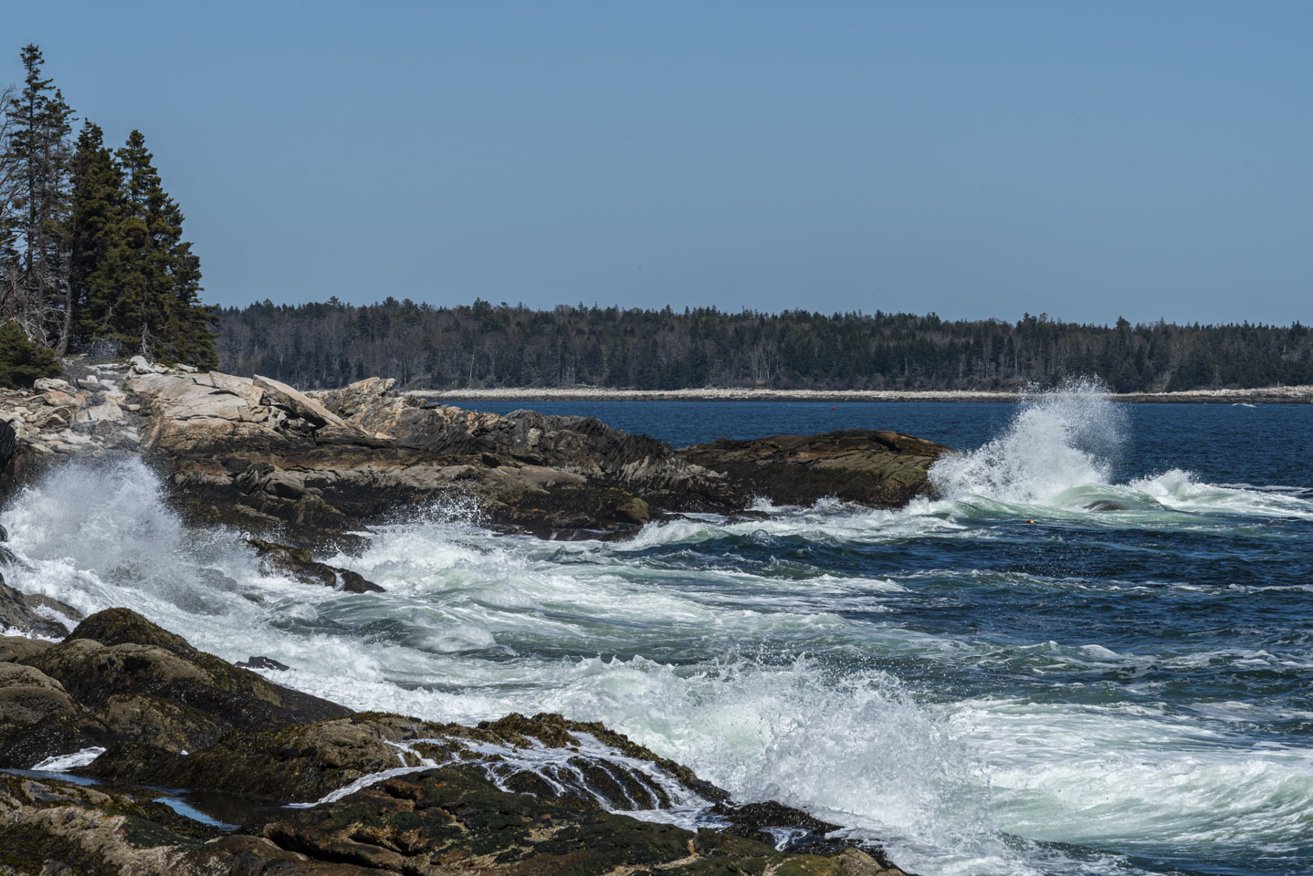 wave photo with a shutter speed of 1/200 second