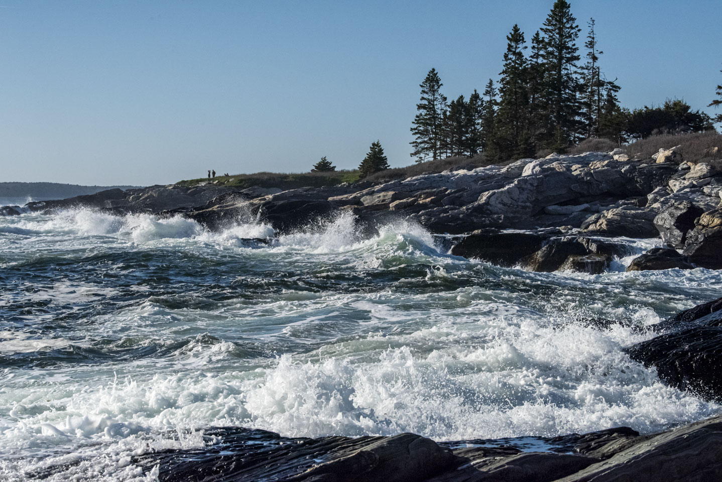 Choppy waves coming in