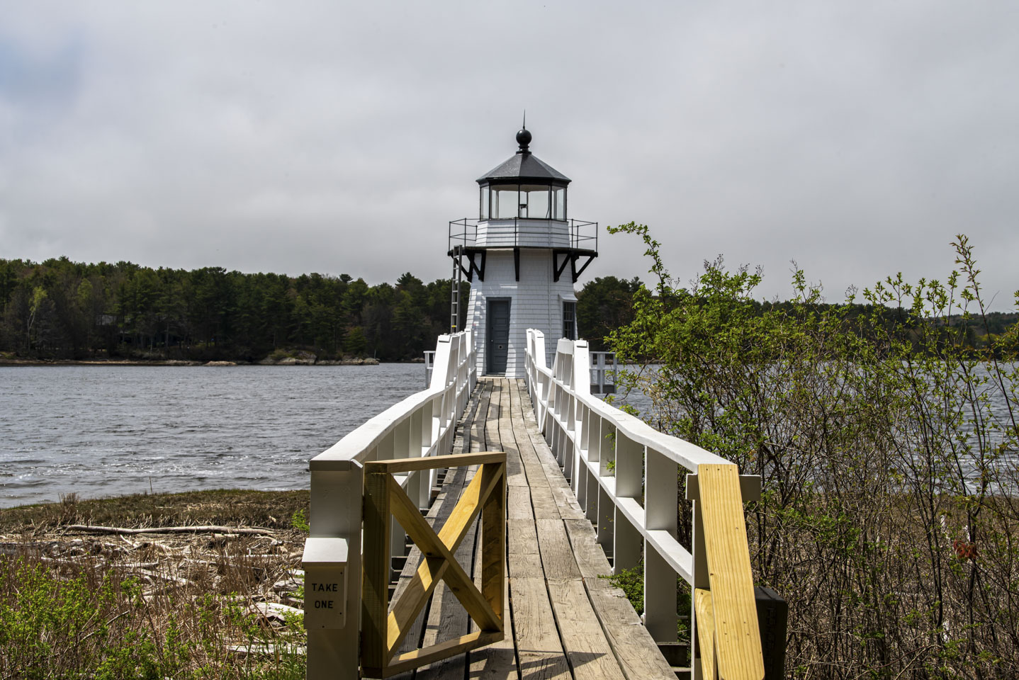 walkway leading to Doubling Point boardwalk