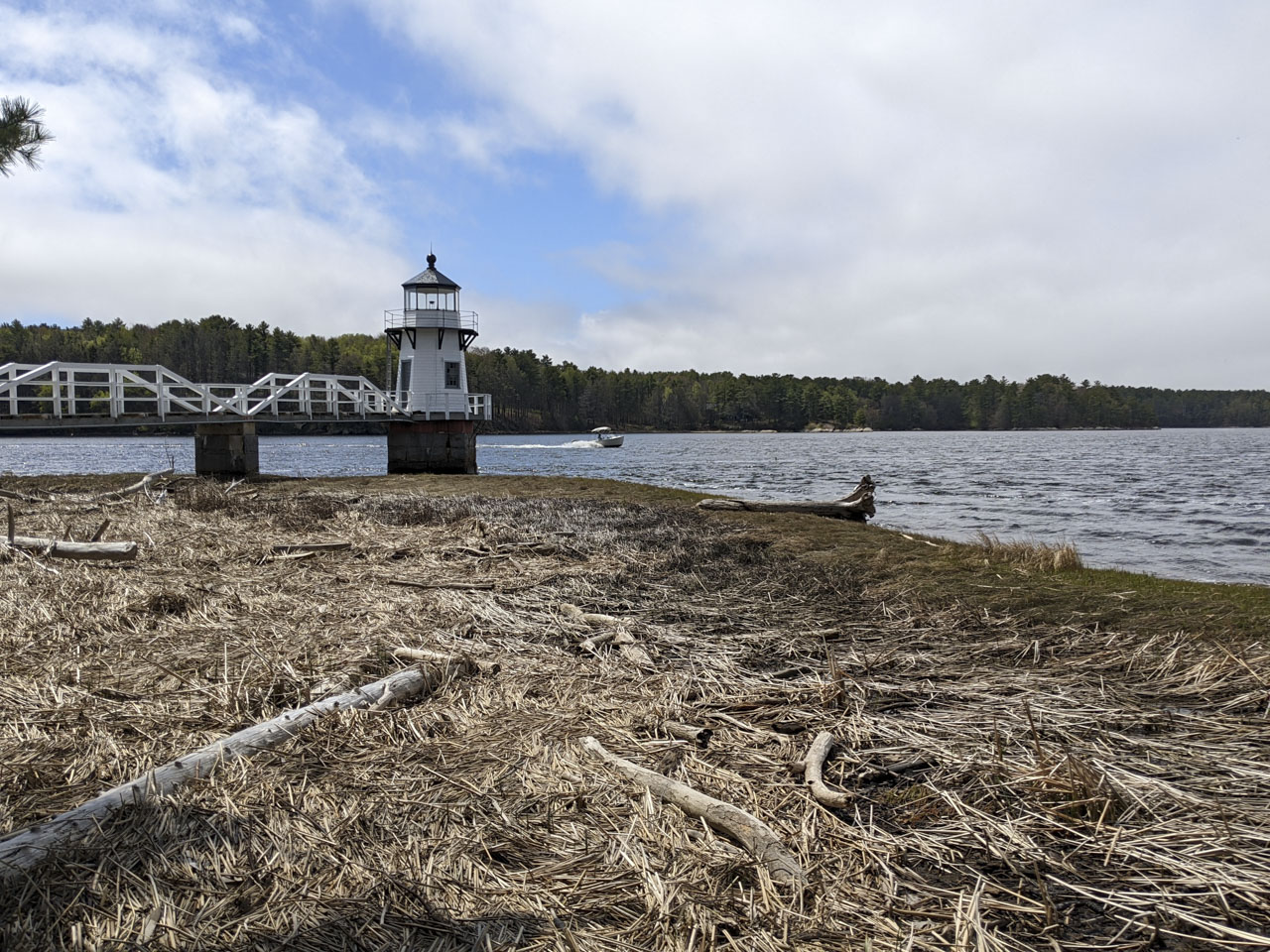 Doubling Point Lighthouse