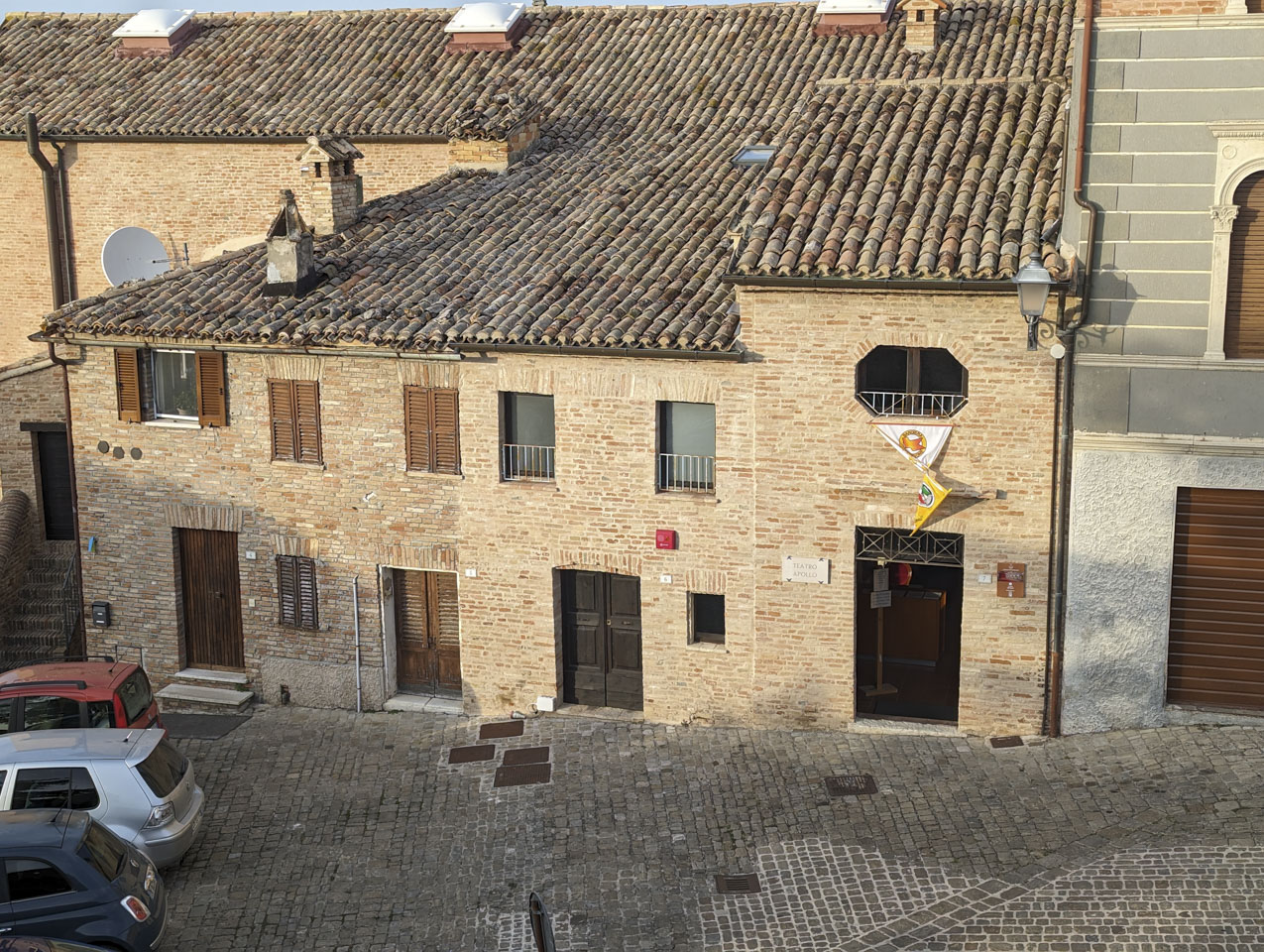View from La Rocca to Apollo Theater