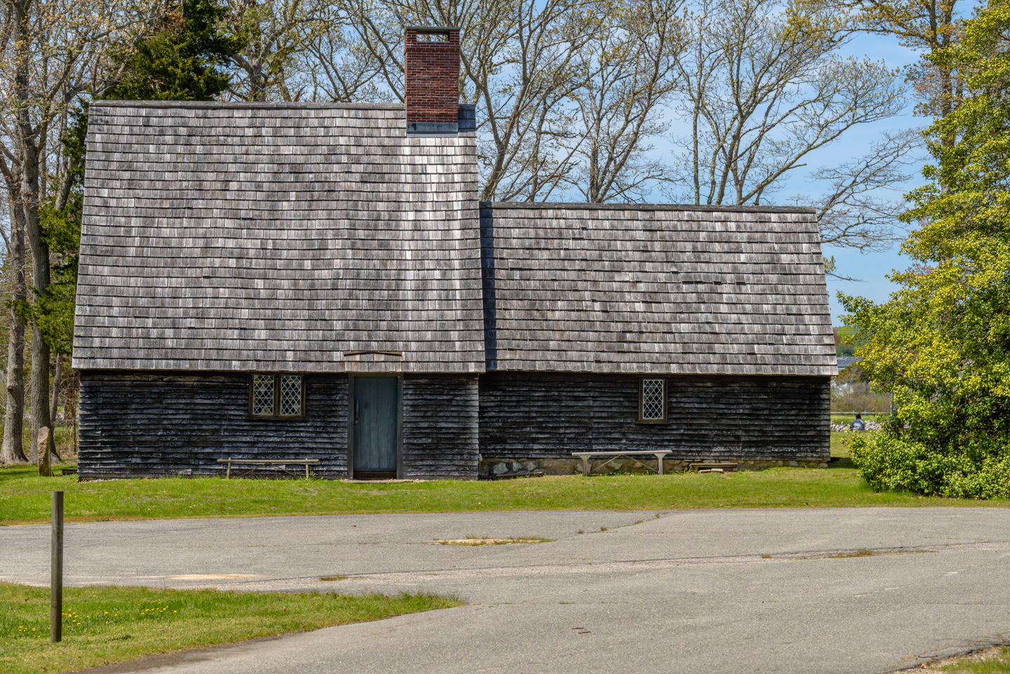 Replica trading post building