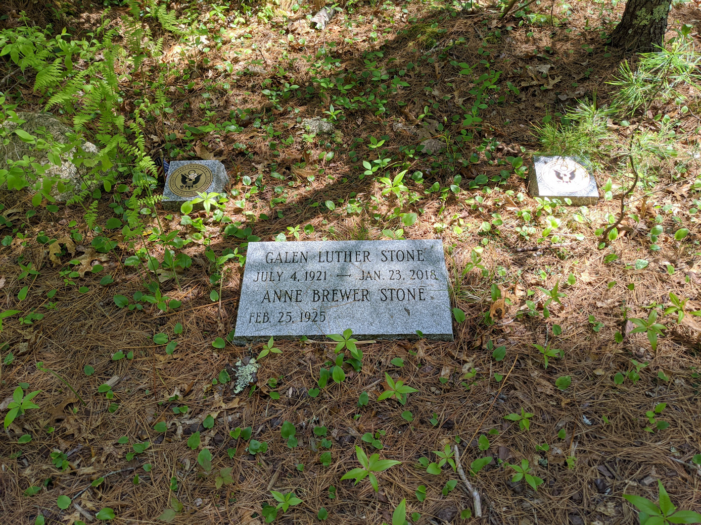 Cemetery marker for Galen Stone